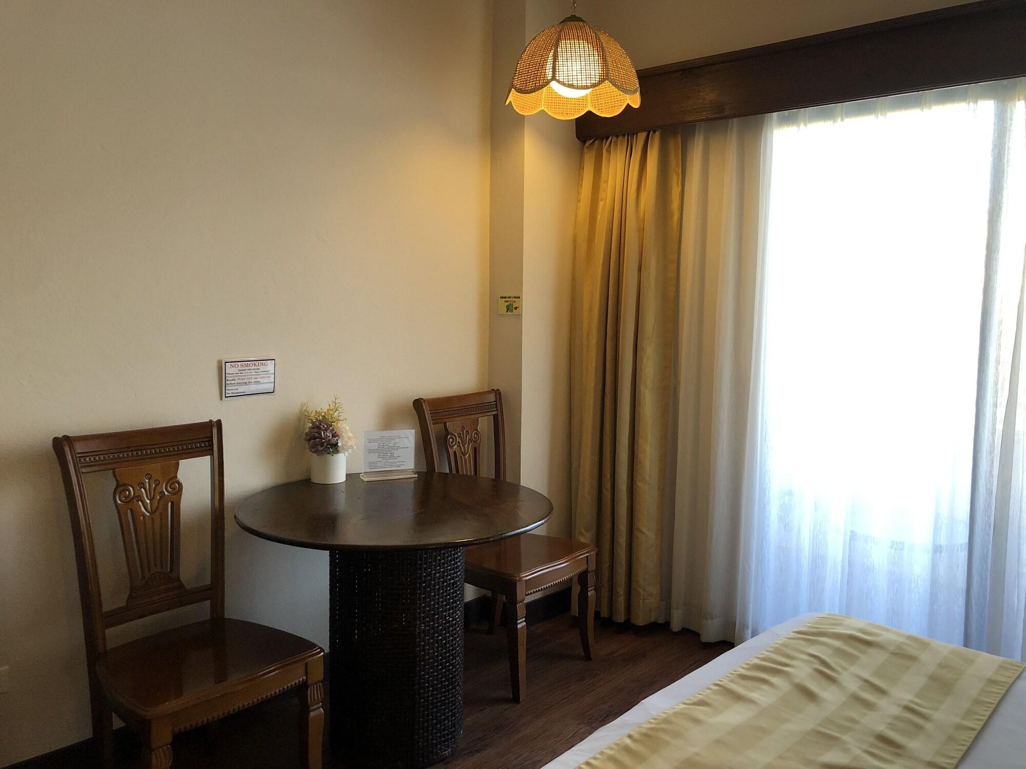Holiday Saipan Hotel Extérieur photo